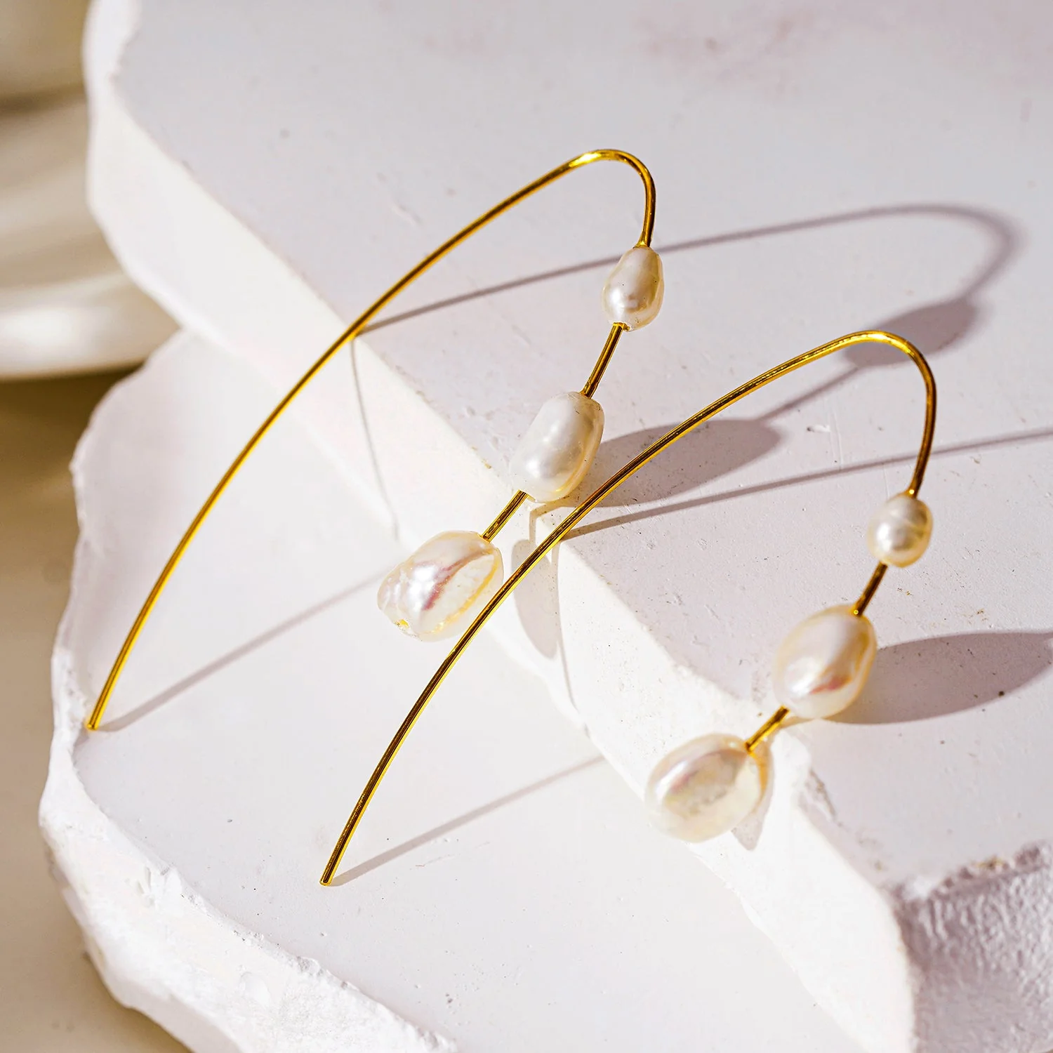 Style: LISANNE: Geometric Shaped Modernist Hoop Earring with a Trio of Fresh-Water Pearls - Image 10