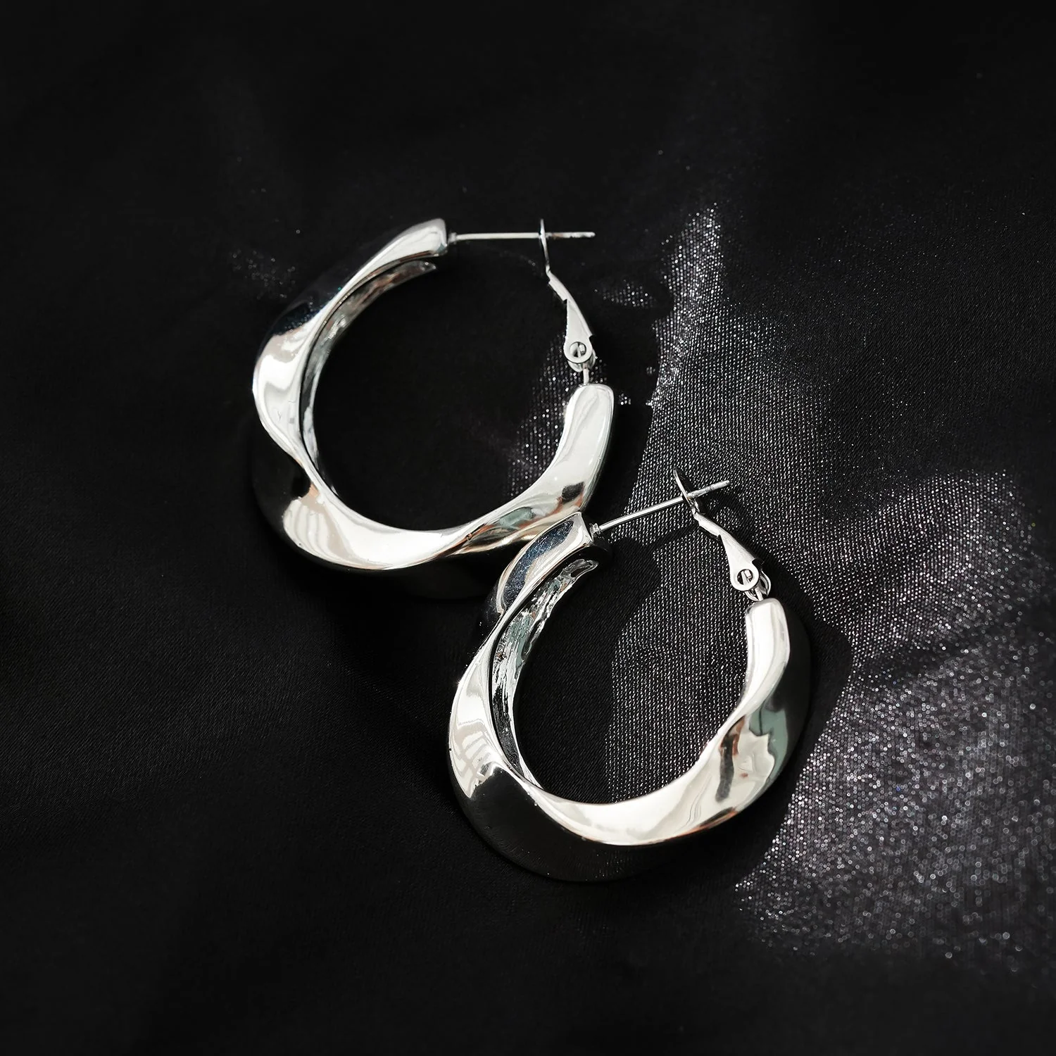 Style MARFA White Gold (Silver Toned): Sculptured Abstract Hoop Earrings - Image 2