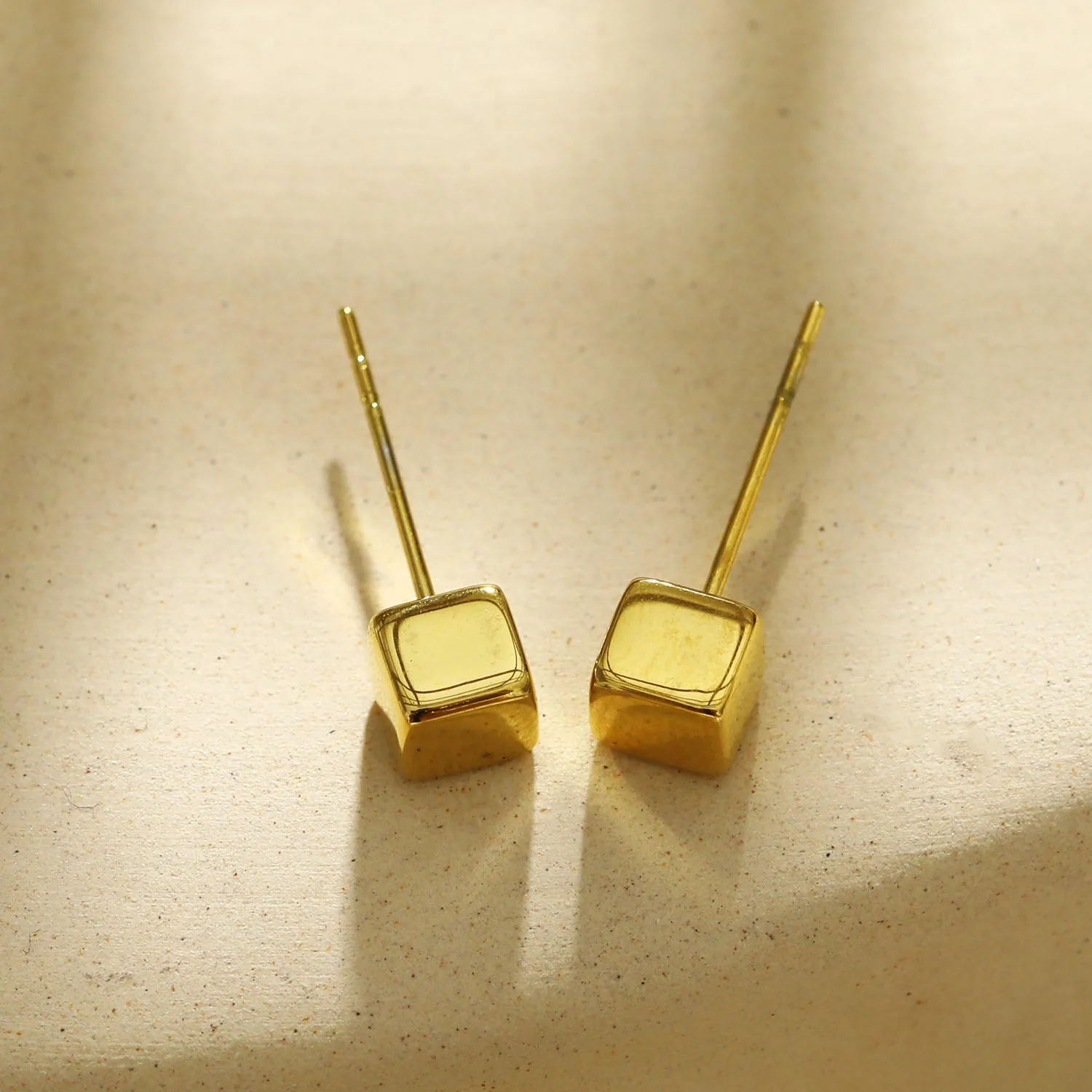 Style SYNNE: Square Bead Minimalist Stud Earrings in Gold & Silver - Image 12