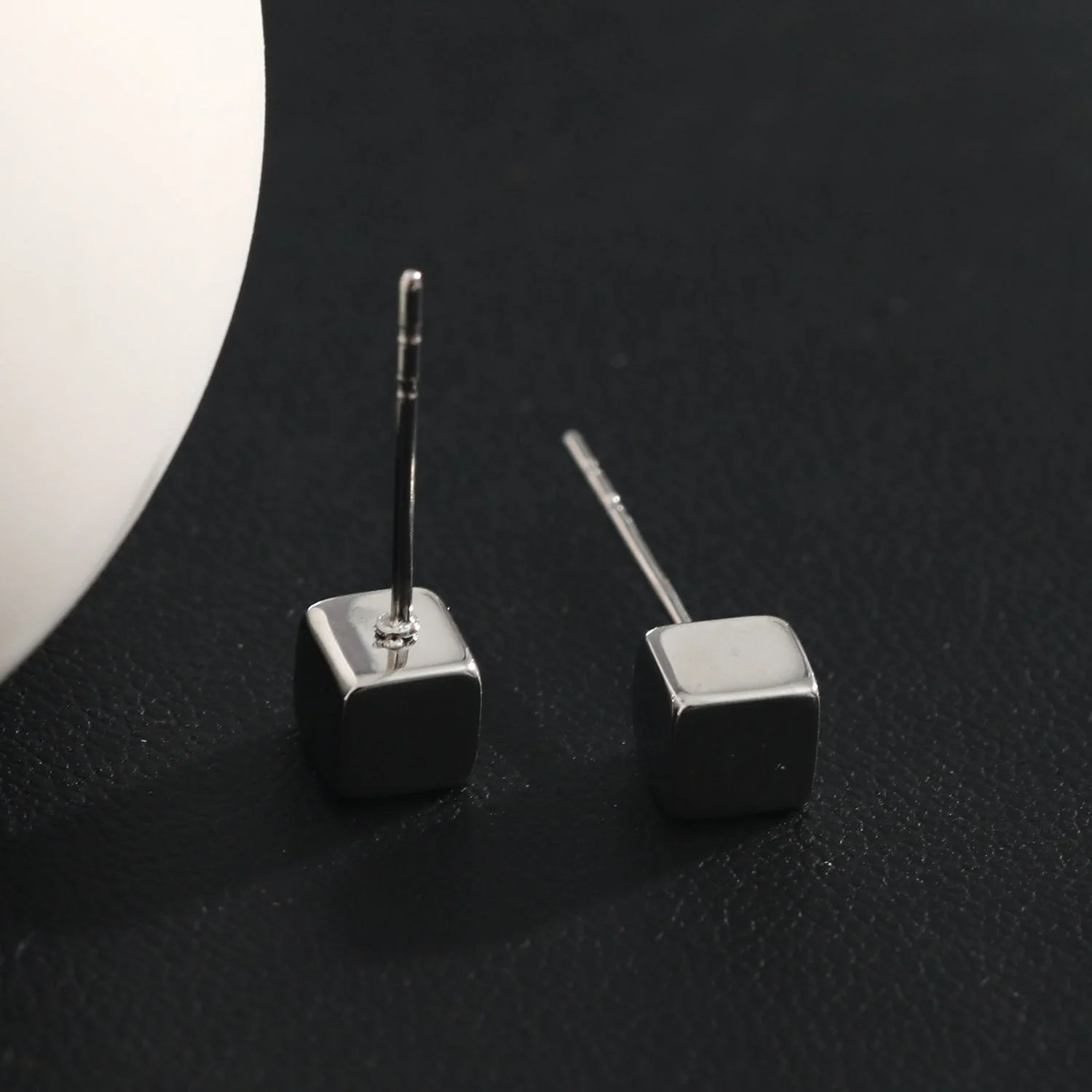 Style SYNNE: Square Bead Minimalist Stud Earrings in Gold & Silver - Image 13