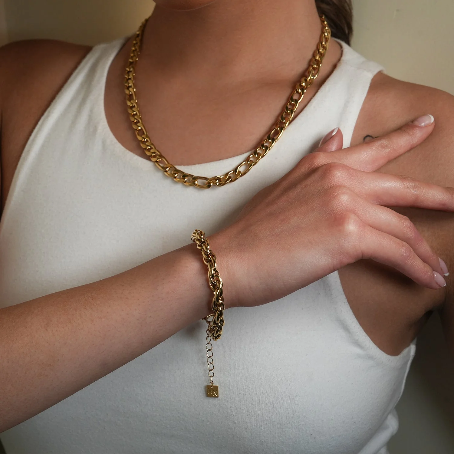 WANDSWORTH Gold: Interwoven Chain Bracelet | Modern Statement Link Bracelet - Image 10