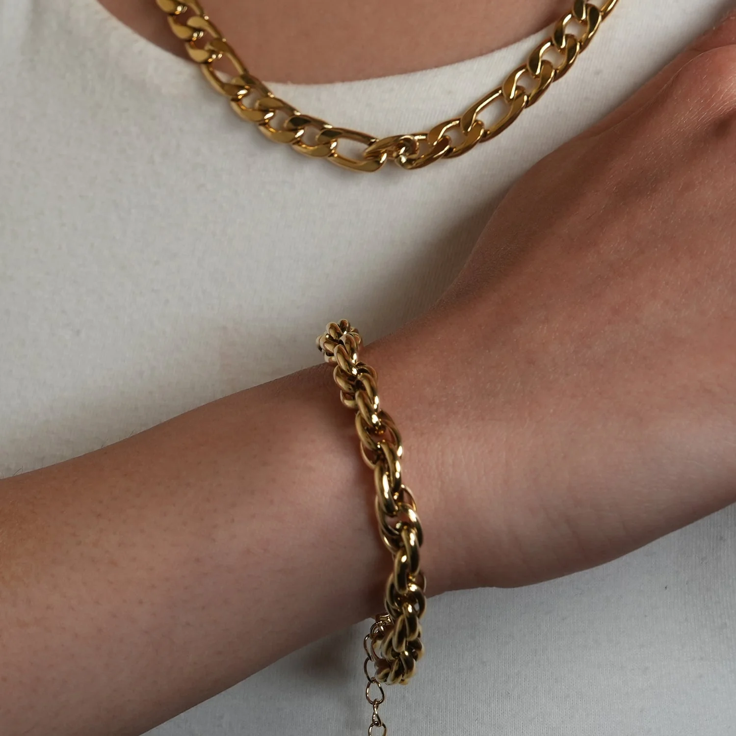 WANDSWORTH Gold: Interwoven Chain Bracelet | Modern Statement Link Bracelet - Image 7