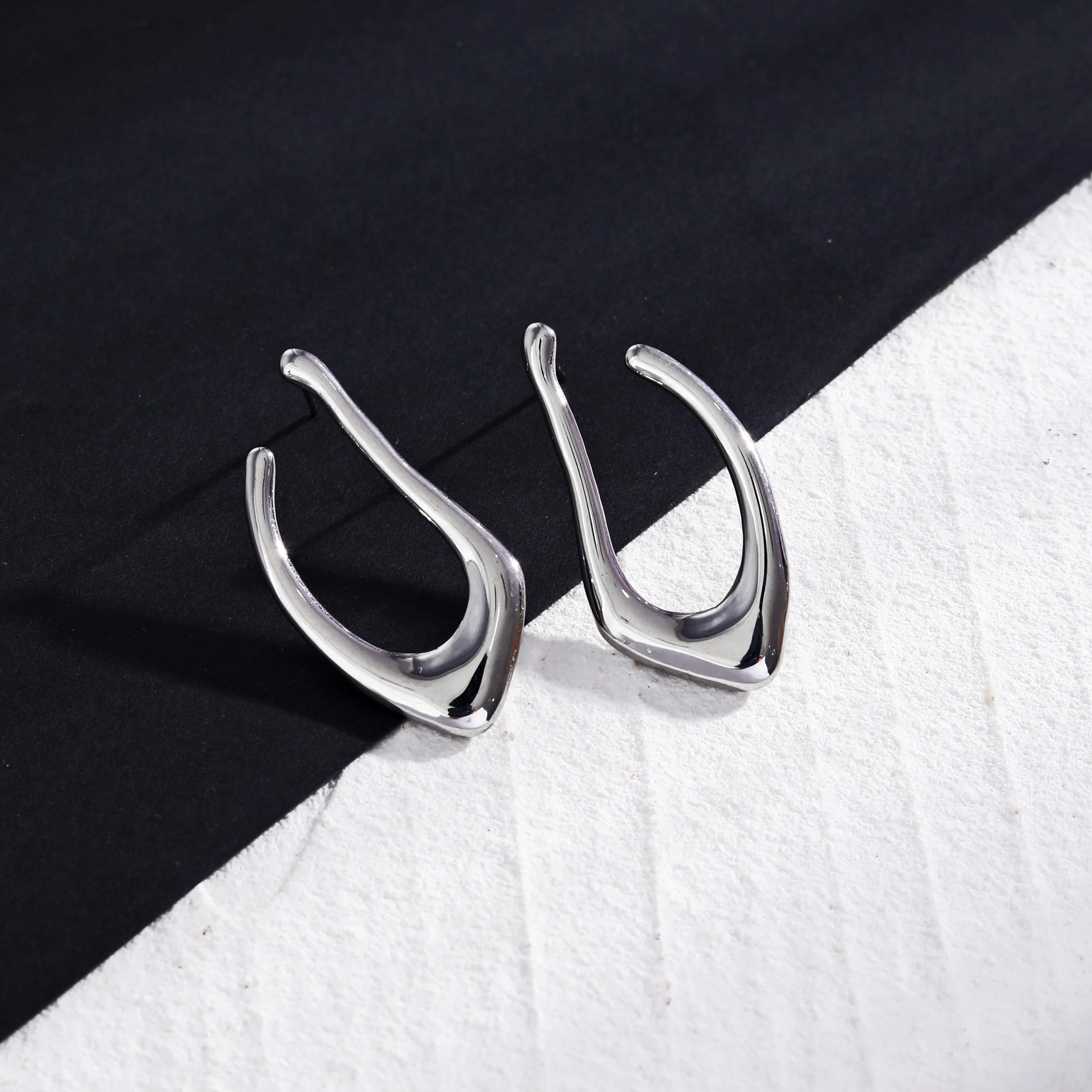TARAJI Abstract Shaped Hoop Earrings in Silver - Image 7