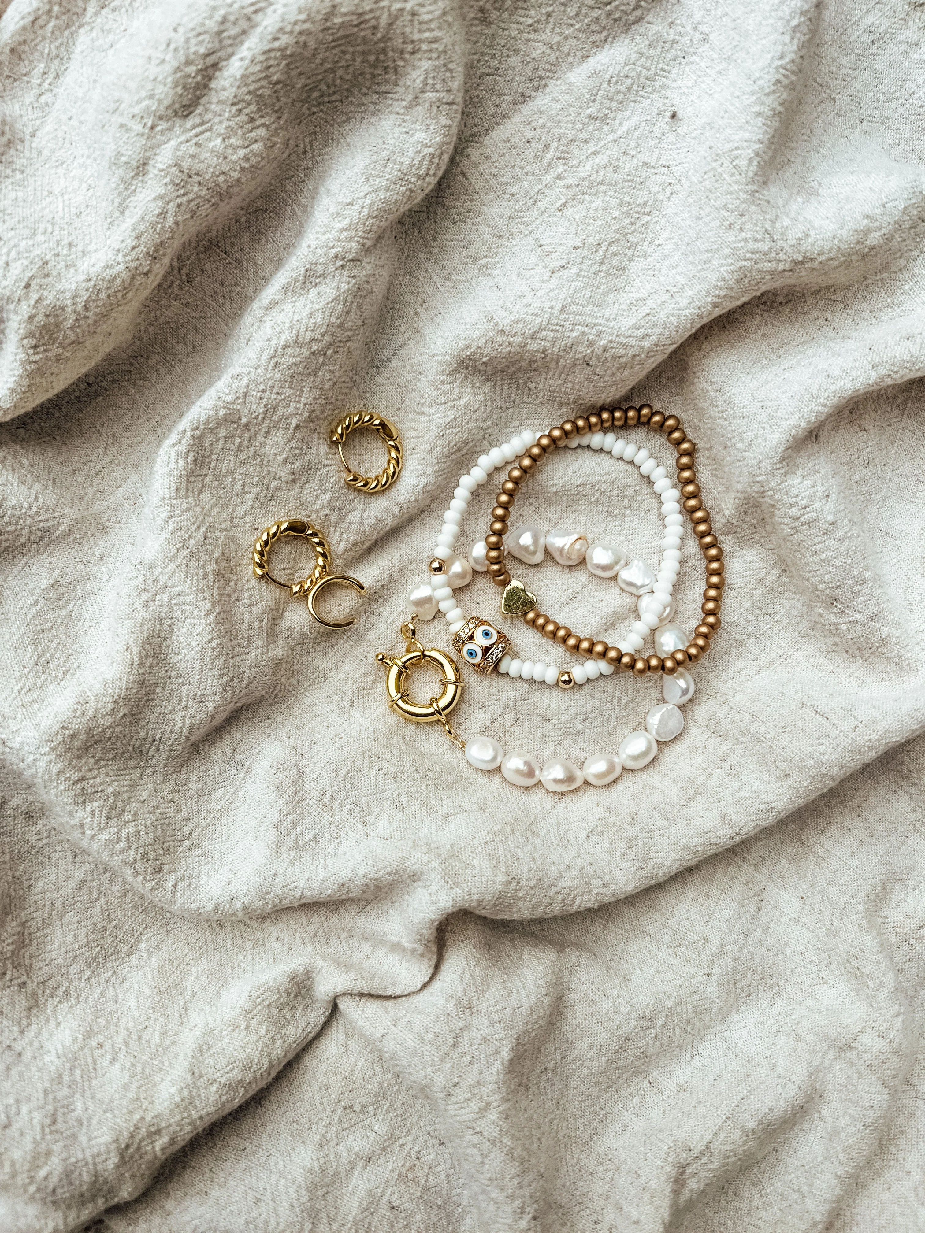 The Malia Pearl Bracelet - Image 4