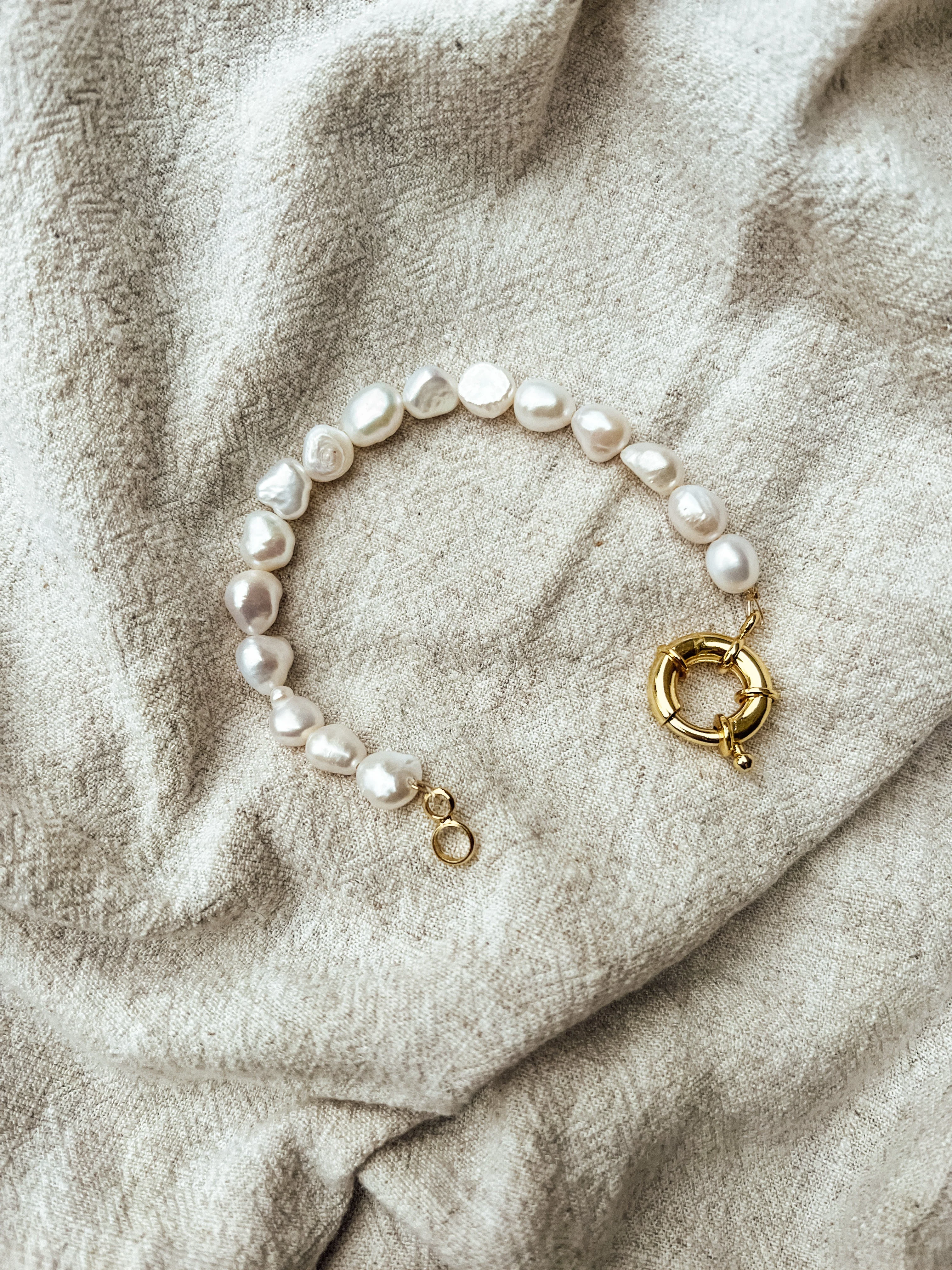 The Malia Pearl Bracelet - Image 7