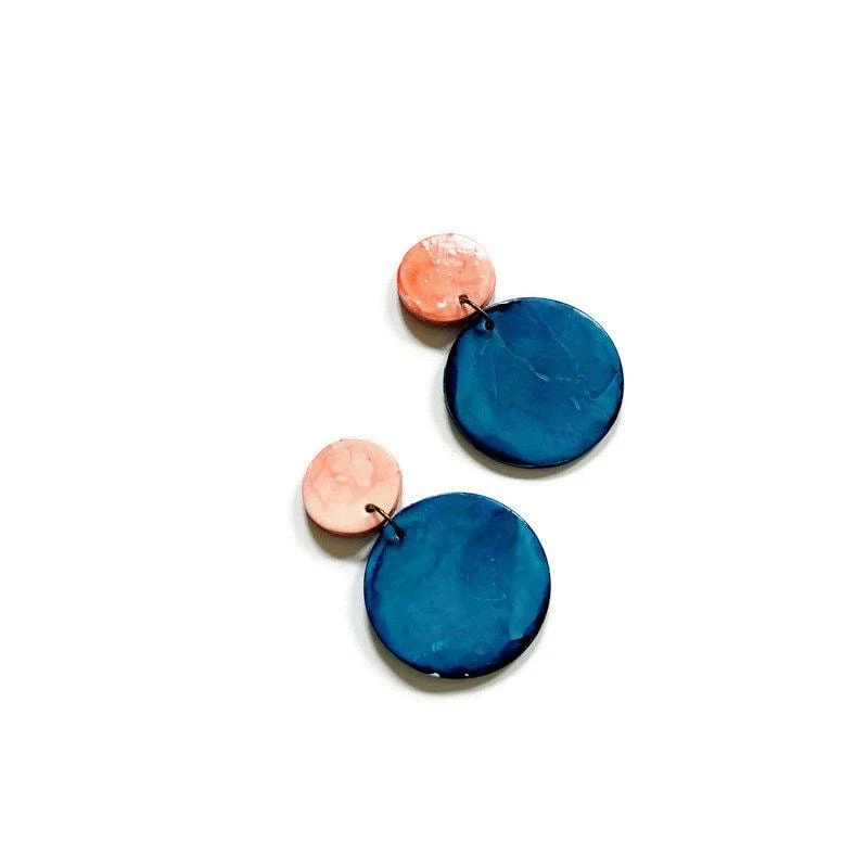 Three Circle Necklace in Denim Blue, Dusty Pink & Grey - Image 7
