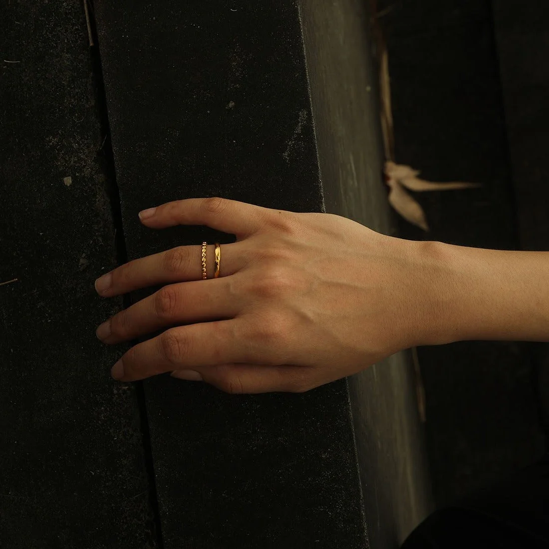 TIFFANY Double Stacked Beaded Gold Ring - Image 3
