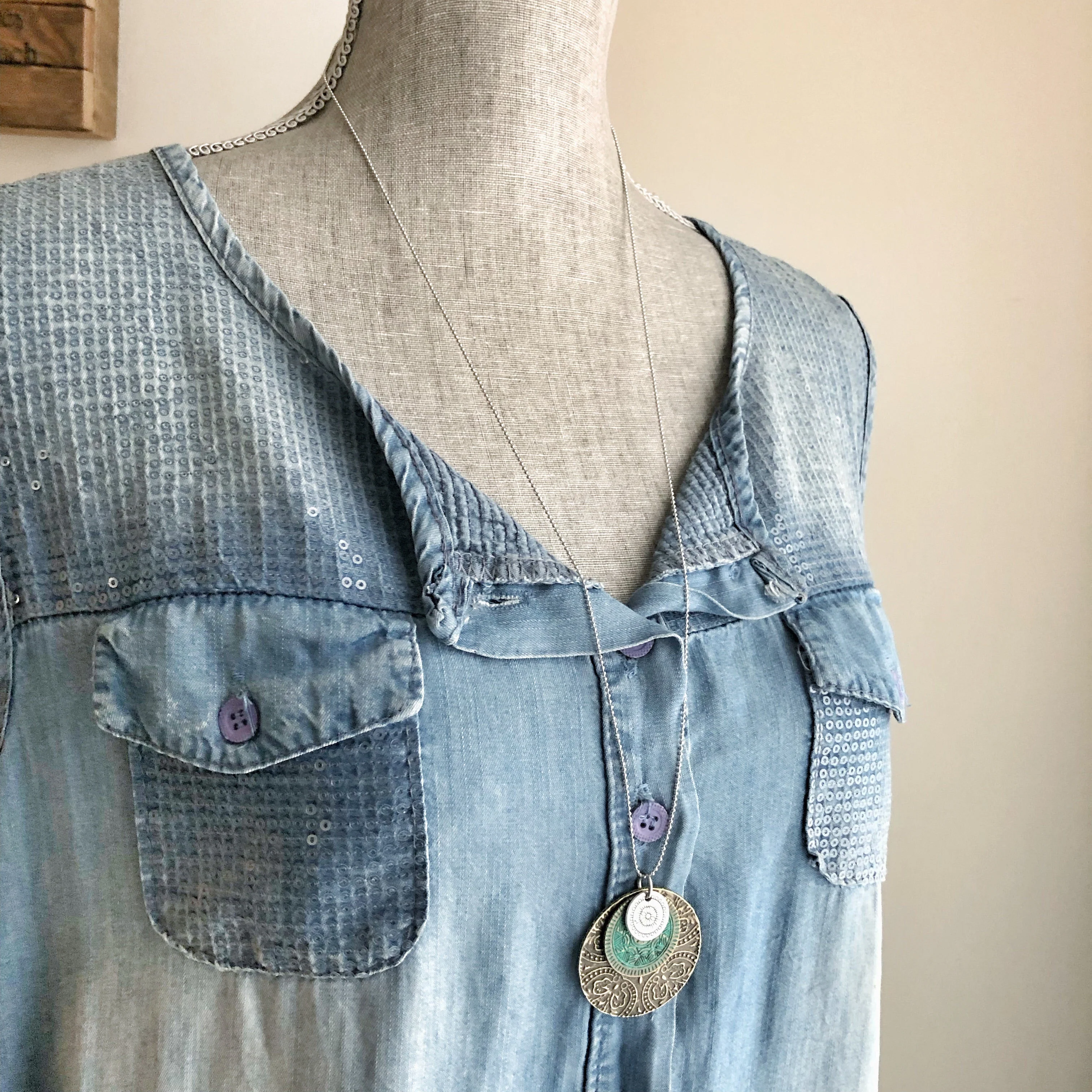 Triple Medallion Pendant Necklace - Image 9