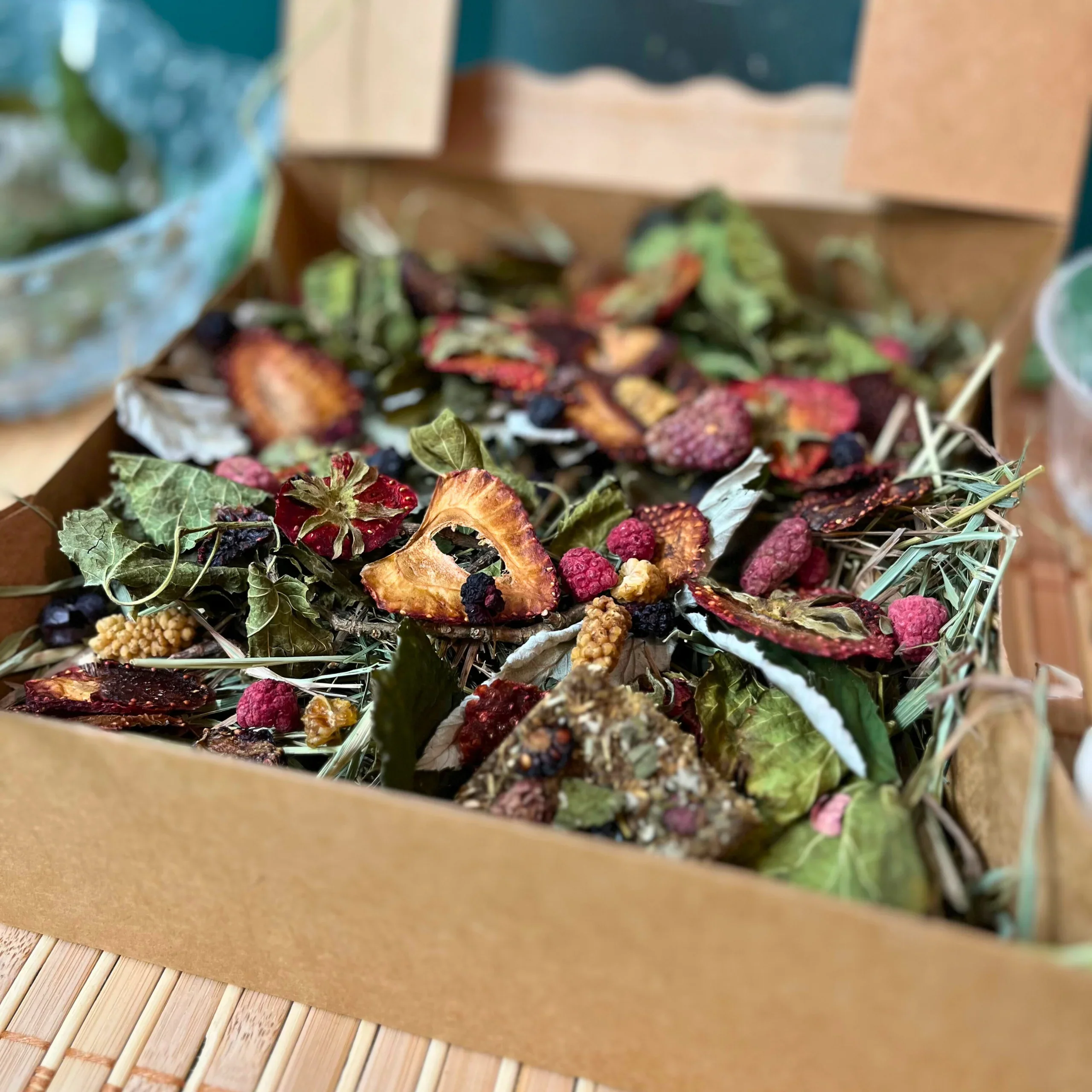 Very Berry Small Animal Forage Box - Image 3