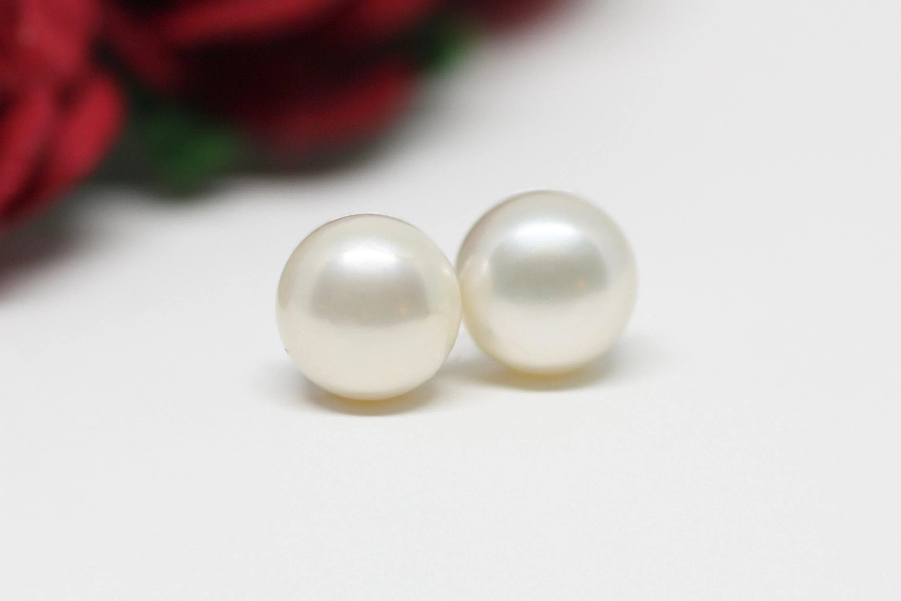 White Pearl Stud Earrings 5.5-6mm - Image 5