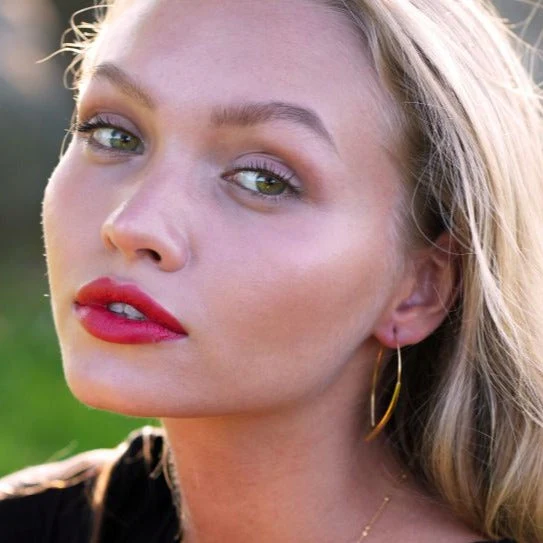 XIMENA: Geometric Curves Gold Hoops - Image 3