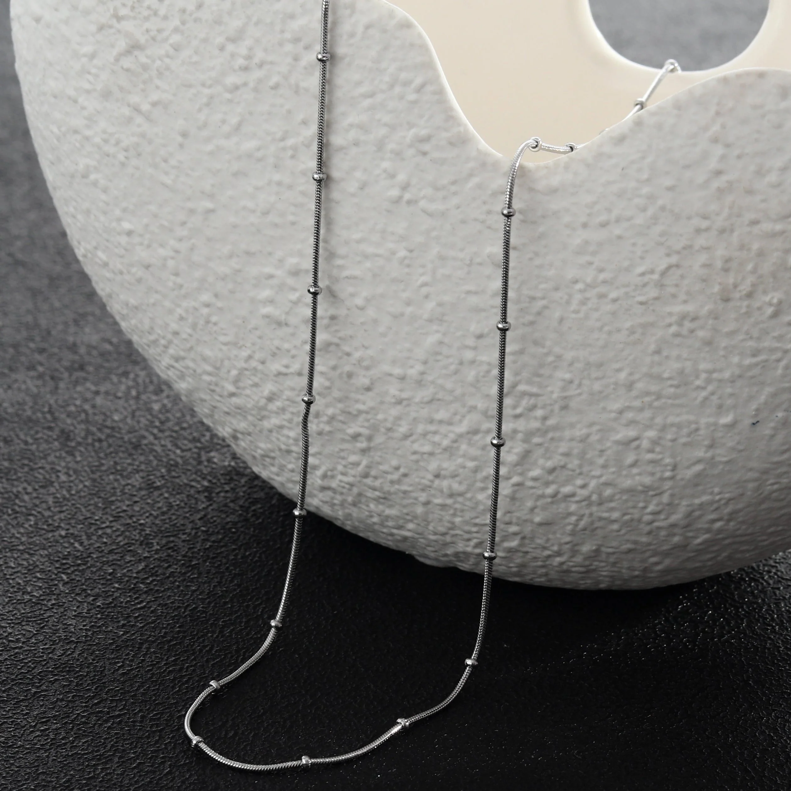ZAHARA Mini Textured Beaded Dainty Silver Chain - Image 7