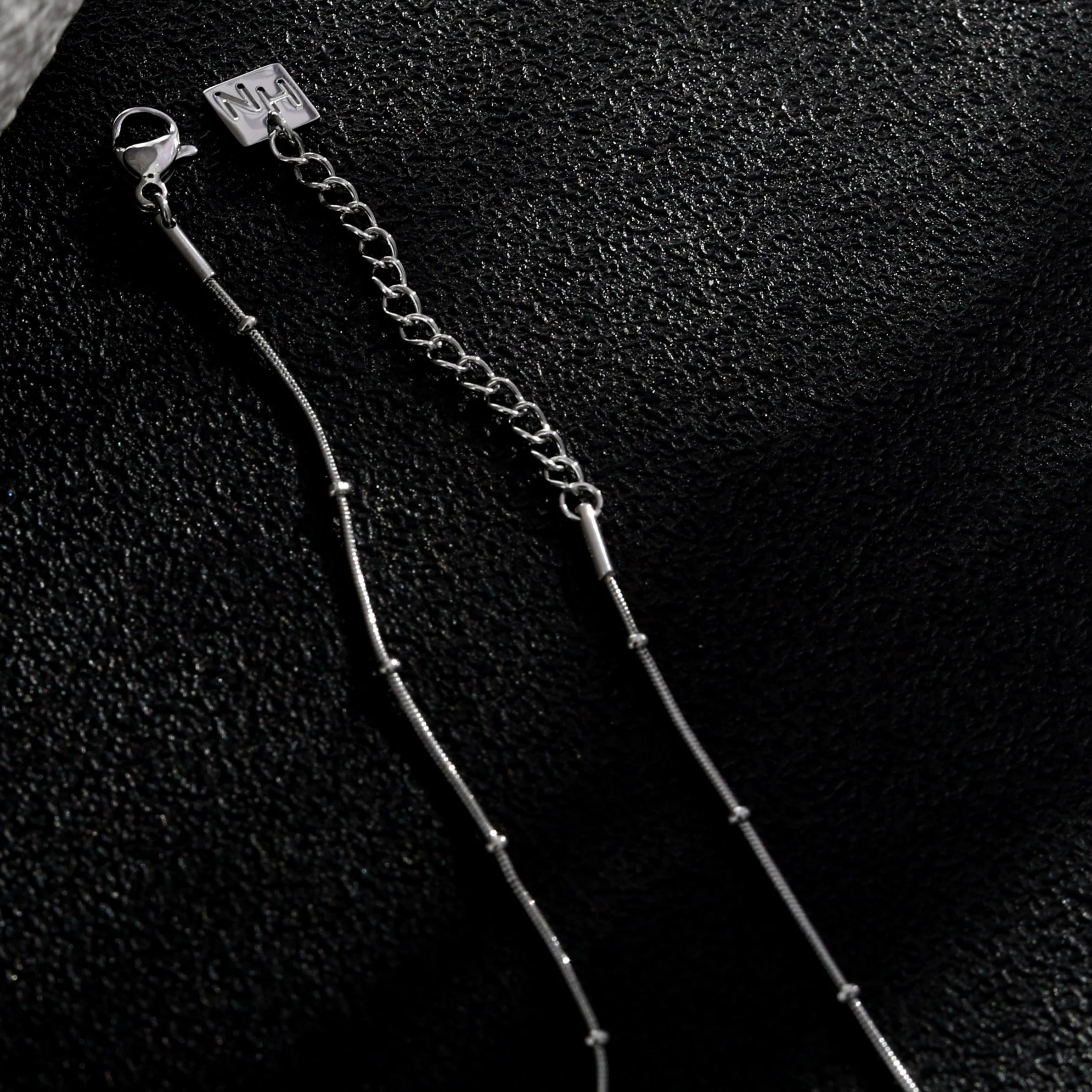 ZAHARA Mini Textured Beaded Dainty Silver Chain - Image 9