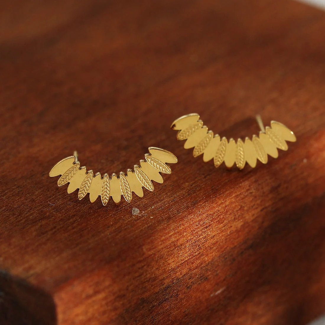 ZOEY: Curved Shaped Leaf Patterned Stud Earrings - Image 5