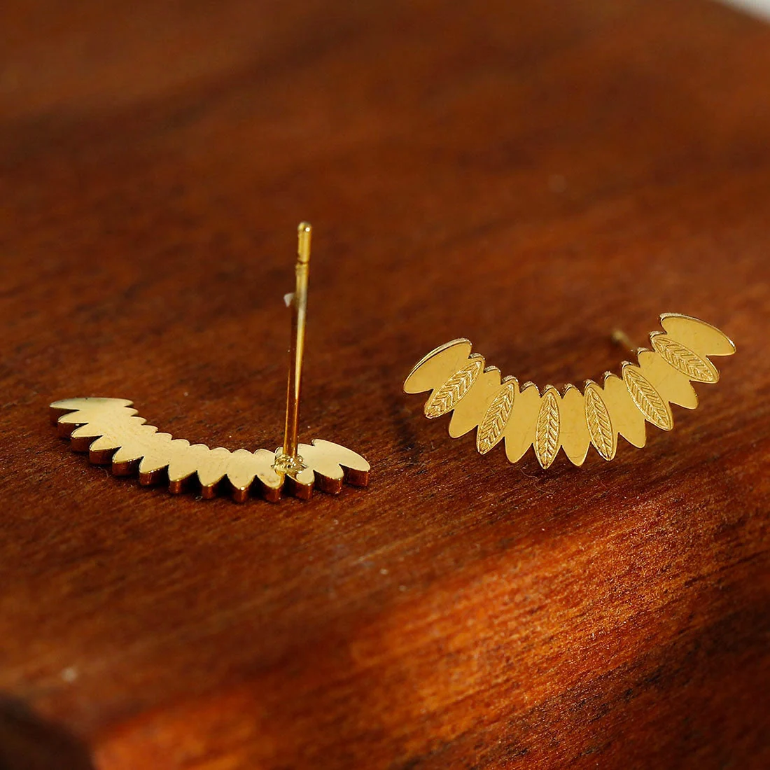 ZOEY: Curved Shaped Leaf Patterned Stud Earrings - Image 6